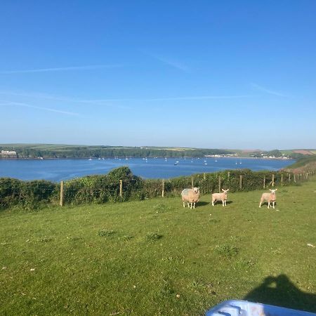 Hôtel Coast Path Camping à Haverfordwest Extérieur photo